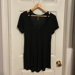 Black tee w/ thin white stripes, cut outs at top